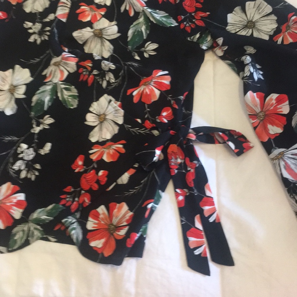 Brand new Express long sleeve blouse